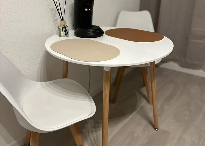 Primestay Parking Wifi Kitchen אכסניה נירנברג