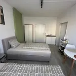 Primestay Parking Wifi Kitchen 호스텔
