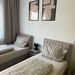 Primestay Parking Wifi Kitchen 호스텔